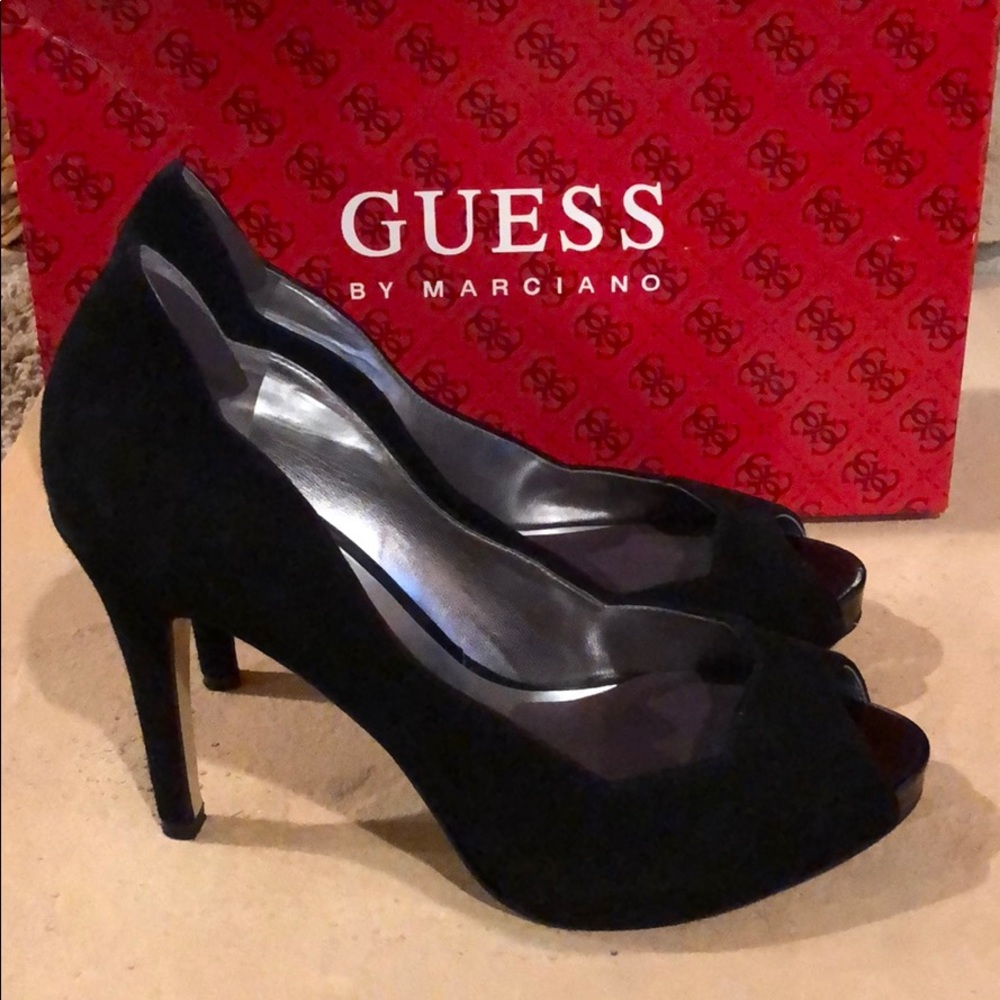GUESS by Marciano Black scalloped heels